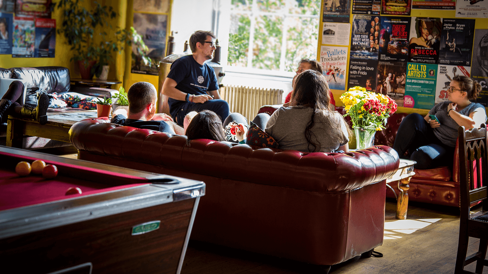Our main lounge has a pool table, comfortable sofas, free tea and coffee and it's the perfect place to socialise and meet people.